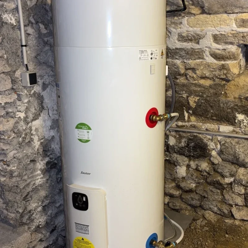 Pose d’un ballon SAUTER thermodynamique 200L Mézières-sur-Seine 78970 - detail