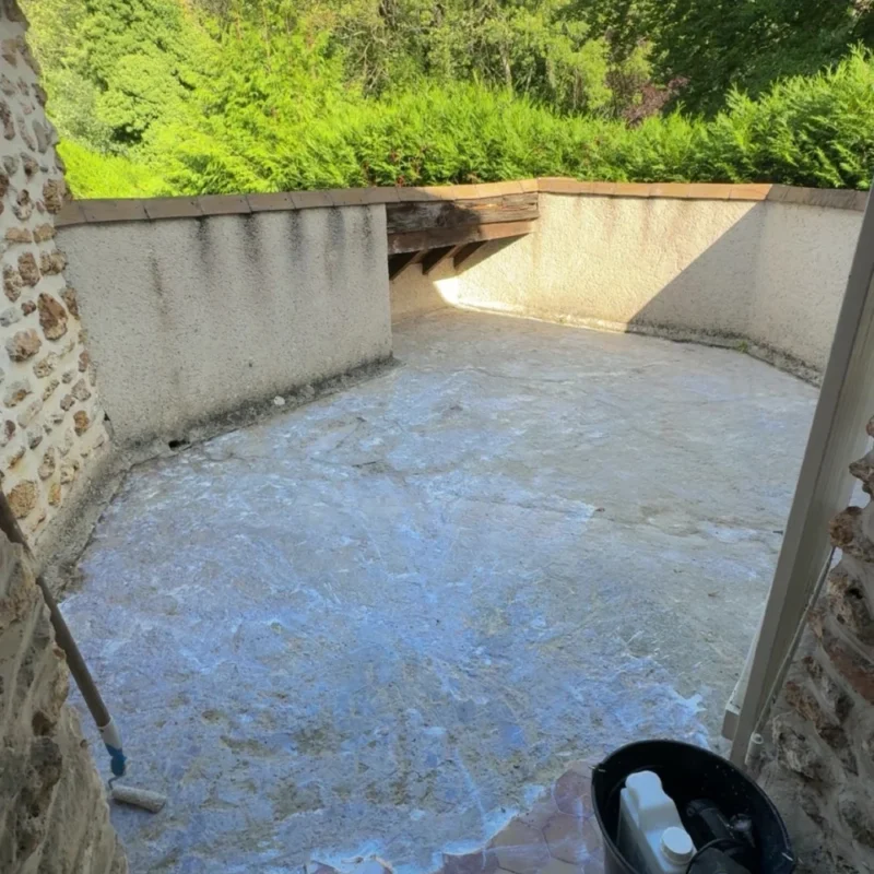 Pose d’une étanchéité liquide et carrelage Marsinval 78540 - detail